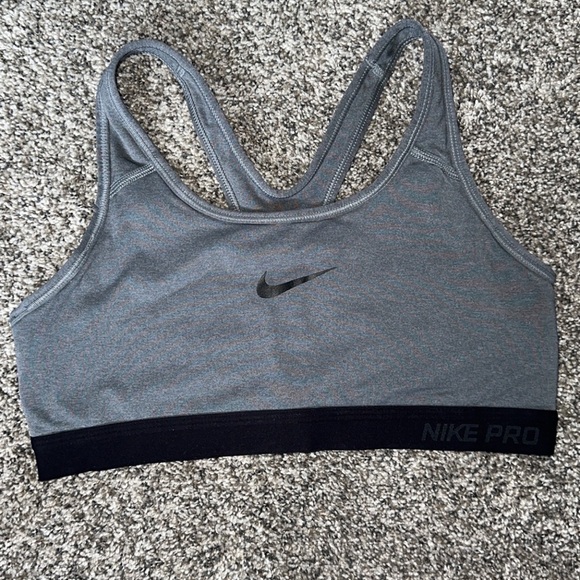 Nike Sports Bra - Picture 4 of 4